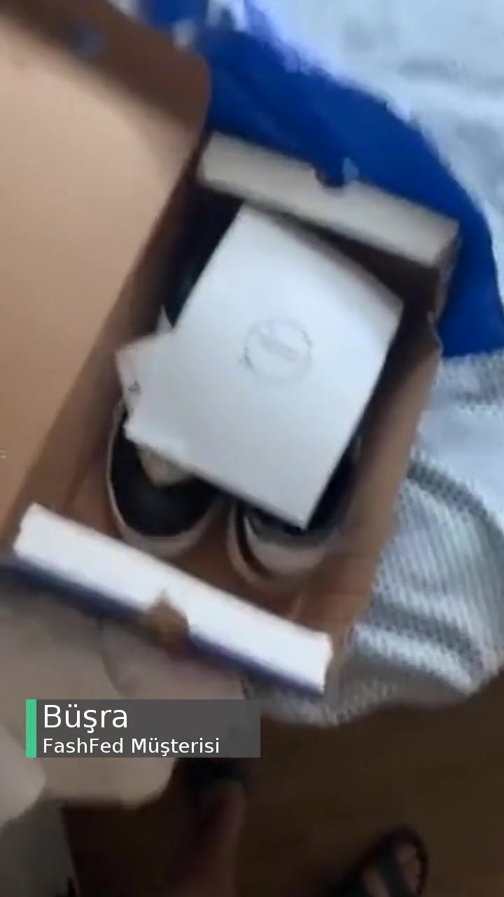 Fashfed Farklı Ayakkabı Gönderildi! videonun kapak resmi