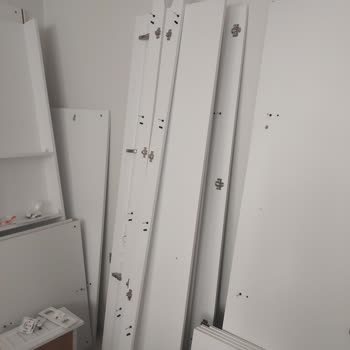 Vivense Kırık Gardırop Parçası Üç Haftadır Değiştirilmiyor Mağduriyetim Sürüyor