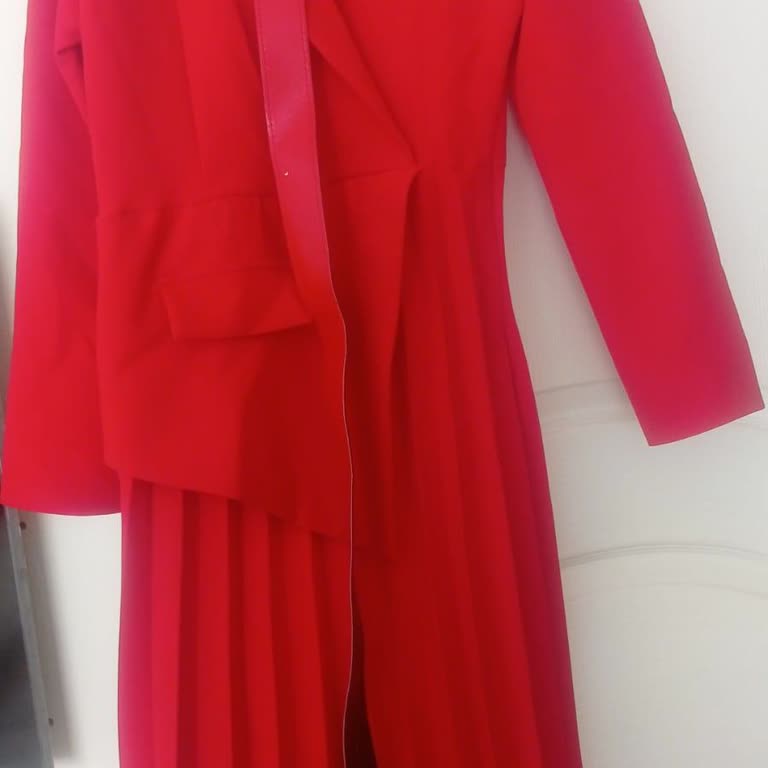 Yanlış Renk Elbise Gönderildi, İade Talebime Dönüş Yapılmıyor