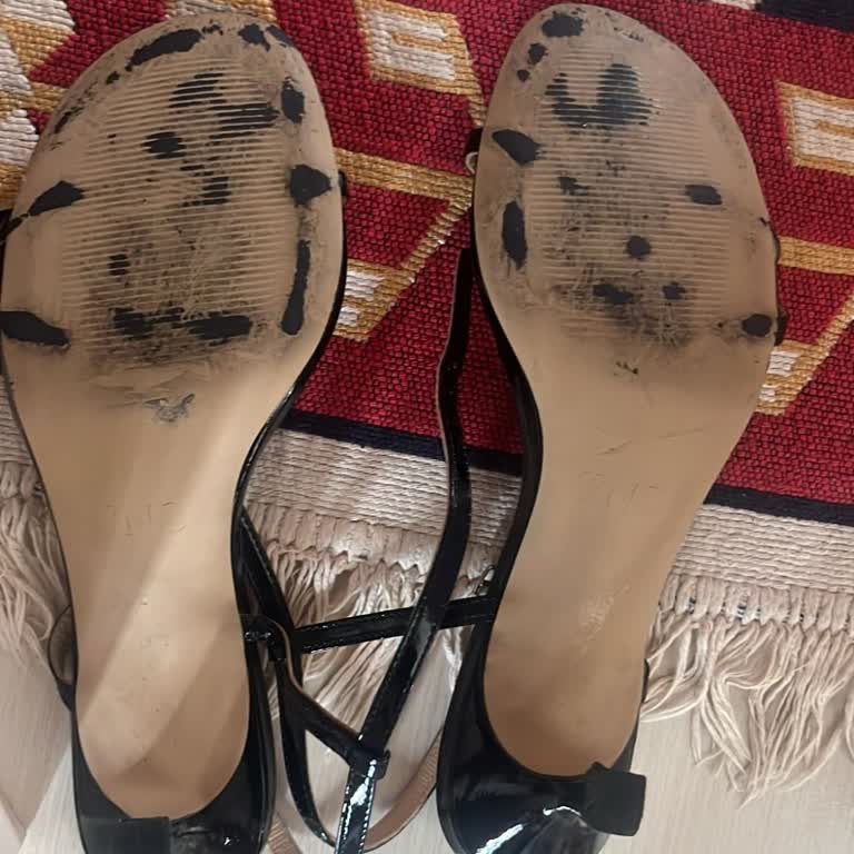 Tamer Tanca Ayakkabının Altı Eridi