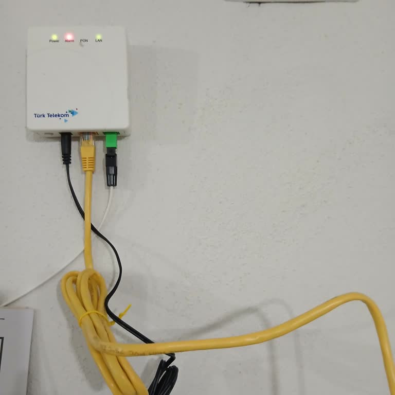 Fiber Dönüşüm Bahanesiyle İnternet Ve TV Hizmeti Kesildi, Çözüm Yok