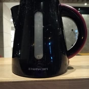 Çay Makinesinde Elektrik Kablosu Yanması ve Plastik Aksam Erimesi Sonucu Ücret İadesi Talebi