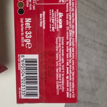 Son Kullanma Tarihi Geçmemiş Çikolatanın Küflü Çıkması Endişelendirdi