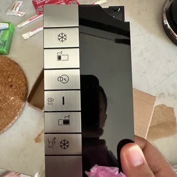 Sıfır Buzdolabı Tesliminde Çizik Ve Hasar Üstüne Servis Mağduriyeti Yaşadım