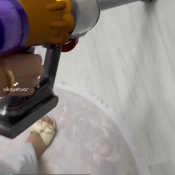 Dyson V12 Halı Süpürme Başlığının Gürültülü Çalışması