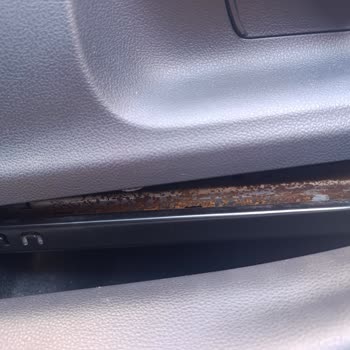 Toyota Garantili Aracımda Paslanma Sorunu Çözülmüyor