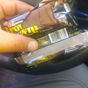 Tarihi Geçmiş Ürün Satışı Ve Sorumsuz Mağaza Çalışanı