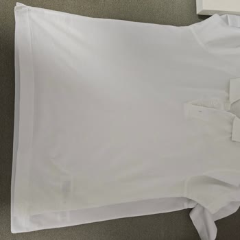 Aynı Model Ve Bedende Farklı Ölçüde T-shirt Gönderilmesi Ve Değişim Sorunu