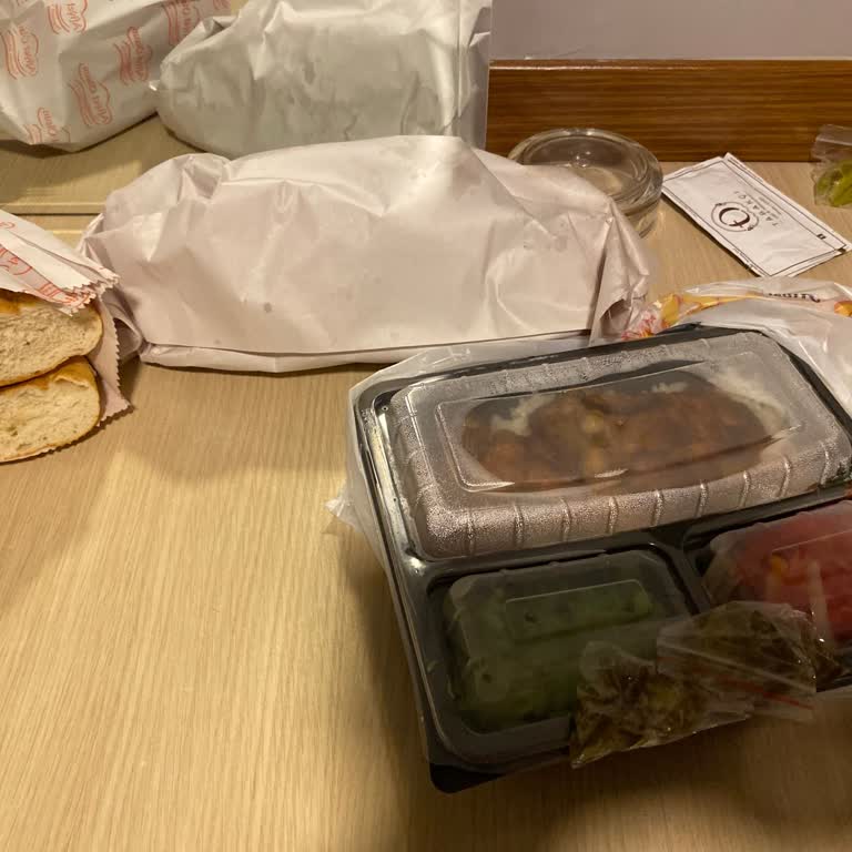 Yemeksepeti Siparişim Saatlerce Gecikti İletişim Numarası Bulamadım