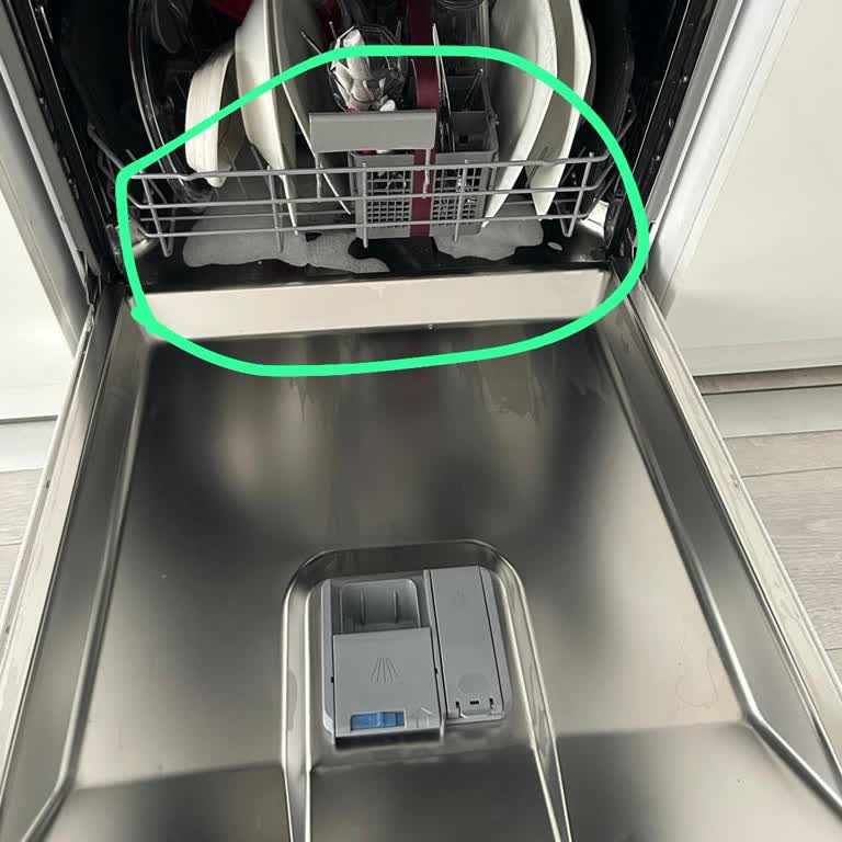 Arçelik Bulaşık Makinesi Sürekli Arızalı, Servisten Ve Müşteri Hizmetlerinden Çözüm Alınamıyor