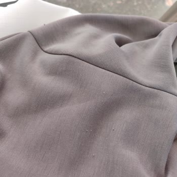 İlk Yıkamada Tüylenen Tunik İçin Sorumluluk Alınmıyor!