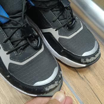 Boyner'den Alınan Çocuk Ayakkabısında Kısa Sürede Ciddi Deformasyon Ve Orijinallik Şüphesi