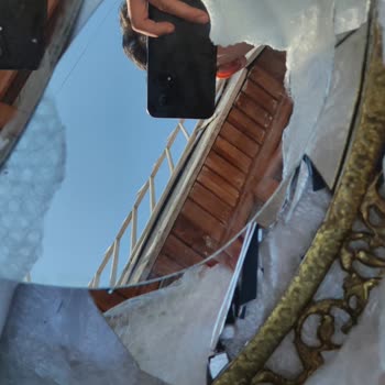 Kırılan Aynam İçin Tazminat Ve Adil Çözüm Bekliyorum