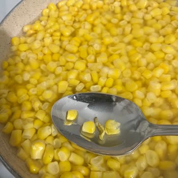 Dondurulmuş Süt Mısırın İçinden Ölü Kurt Çıkması