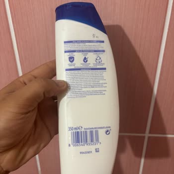 Şampuanın Kötü Kokusu Ve Saç Dökülmesiyle Yaşadığım Sağlık Sorunları