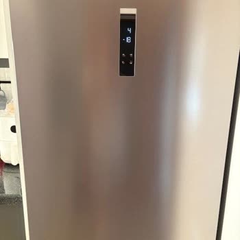 Yeni Alınan Buzdolabında Yırtık: Teslimat Sonrası Hayal Kırıklığı