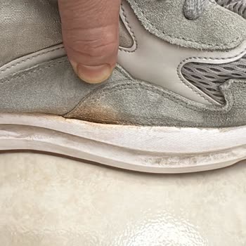 Yeni Aldığım Ayakkabı Kısa Sürede Açıldı Mağaza Çözüm Sunmadı