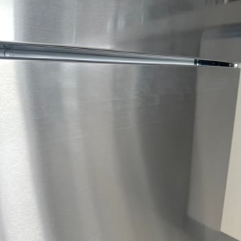 Bosch Buzdolabı Kapağındaki Sorunlara Rağmen Servis Sorumluluk Almadı