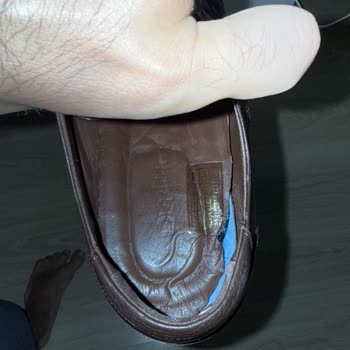 Yeni Alınan Ayakkabının Tabanı Kısa Sürede Bozuldu, Mağazadan Dönüş Alamadım