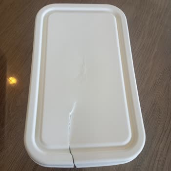 Aldığım Saklama Kabının Kapağı Kısa Sürede Kırıldı, Mağdur Oldum