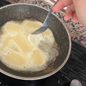 Migros Sanal’dan Aldığım Hellim Peyniri Kaşar Gibi Eridi