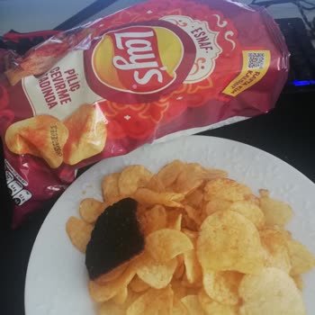 Lays Cips Paketinde Büyük Boy Yabancı Maddeyle Karşılaştım