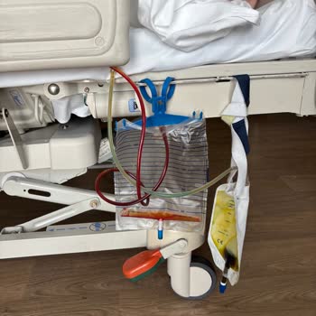 Ameliyat Sonrası Komplikasyon Ve Hastane Sorumluluğu Reddi Nedeniyle Mağduriyet