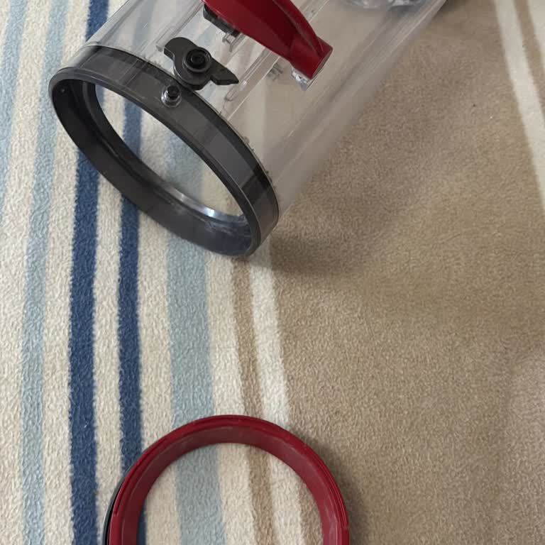 Dyson V15 Submarine Dust Bin and Suction Issues Under Warranty