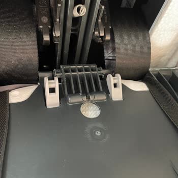 Oto Koltuğu Baş Desteği Arızalandı, Yedek Parça Talebim Var