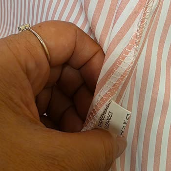 Yanıltıcı Ürün Gönderimi Ve İade Sorunu: Farklı Ve Kalitesiz Elbiseler, Ekstra Ücretler