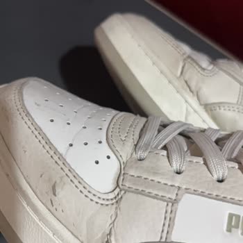 FLOdan Alınan Ayakkabı Kısa Sürede Yırtıldı Değişim Reddedildi