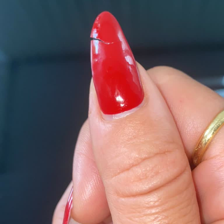 Tırnak Hizmeti Sonrası Kısa Sürede Kırılma Ve Ücretli Tamir Talebi Mağduriyeti