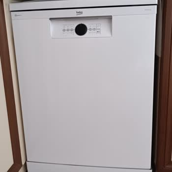 Yeni Alınan Bulaşık Makinesi Sürekli Arıza Veriyor, Kalıcı Çözüm Bekliyorum