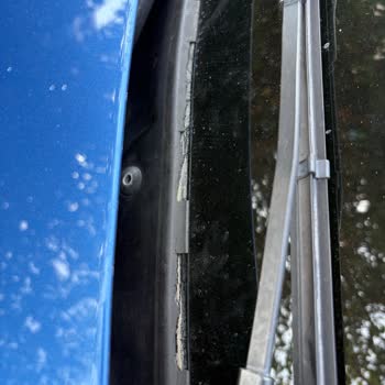 Ön Cam Koruma Plastiğinde Çatlama Ve Deformasyon Sorunu