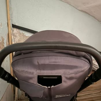 Kısa Süreli Kullanımda Bebek Arabasında Güneş Yanığı Lekesi Ve Garanti Reddi