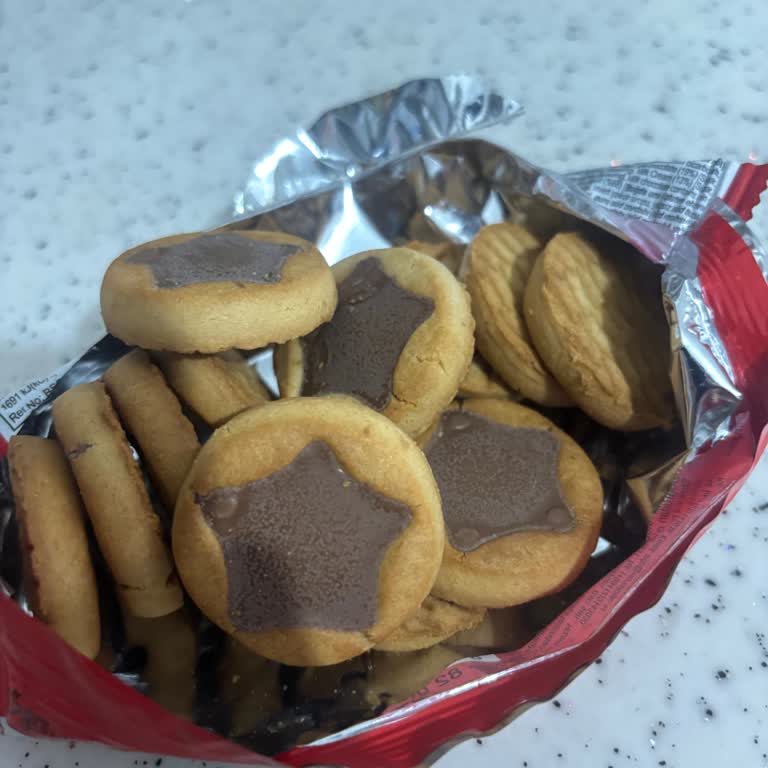 Taze Alınan Biscolata Starz Bisküvisinde Beyazlaşma Ve Tadında Bozulma Sorunu