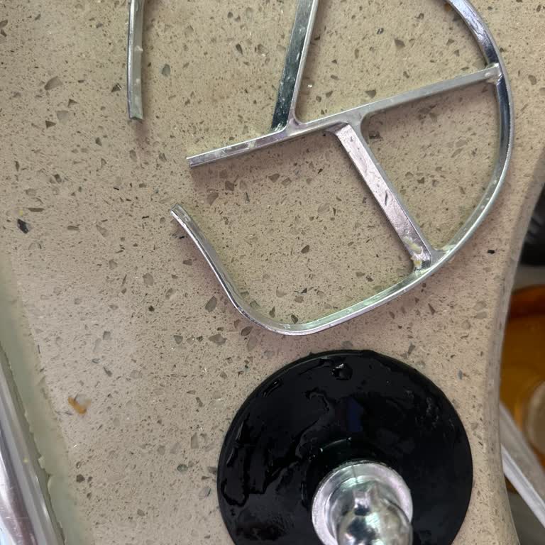 Yeni Alınan Hamur Makinesinin Yoğurma Aparatı İlk Kullanımda Kırıldı