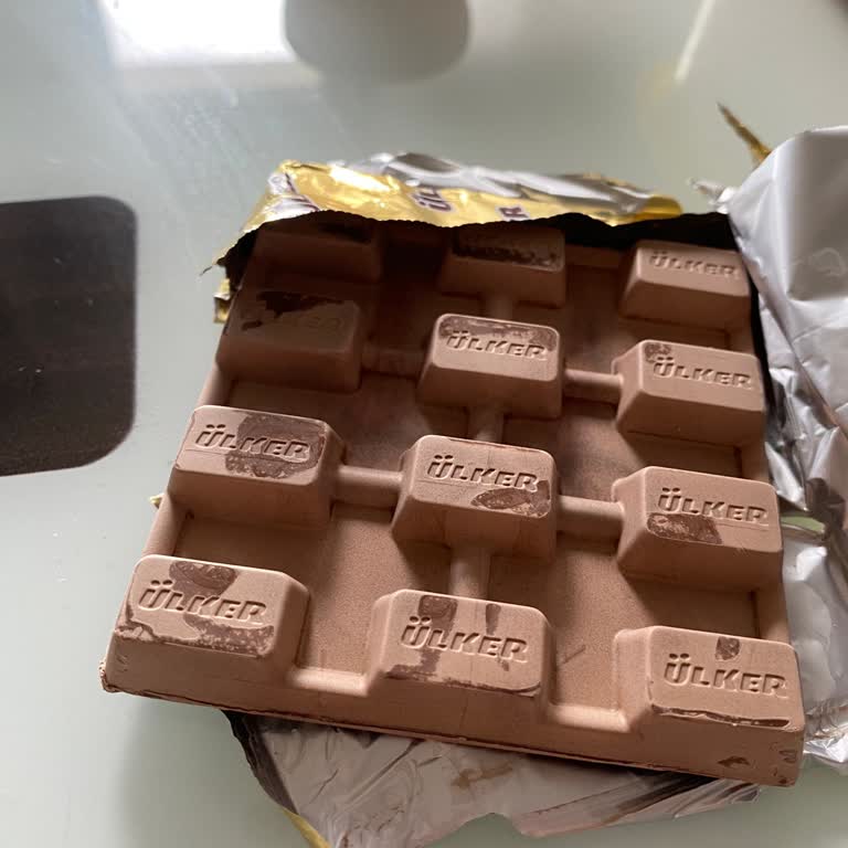 Aldığım Çikolatanın Rengi Bozuk Çıktı, Mağduriyet Yaşadım