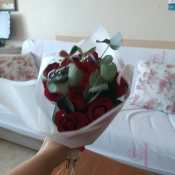 Çiçek Sepeti Gelen Gül Buketi Hayal Kırıklığı Yarattı