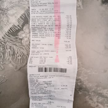 A101'de Bozuk Yoğurt Satışı Ve Çalışanların İlgisiz Tavrı Mağduriyet Yaşattı