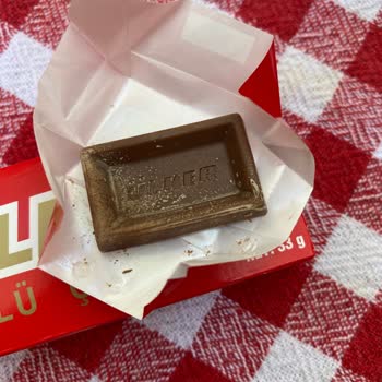 Aldığım Ülker Napoliten Çikolata Bozuk Çıktı, Mağduriyetimin Giderilmesini İstiyorum