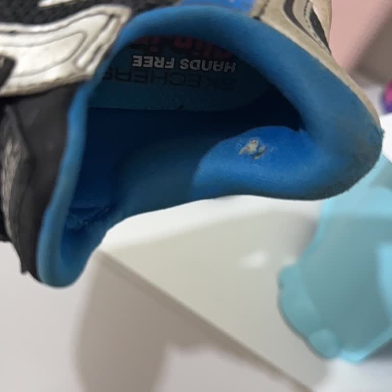 Skechers Ayakkabı Kısa Sürede Yırtıldı, Hayal Kırıklığına Uğradım