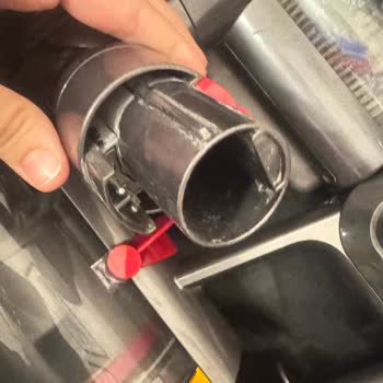 Dyson V15 Submarine'de Aksesuar Takıp Çıkarmada Zorluk Ve Kalıcı Çözüm Talepli Garanti Sorunu