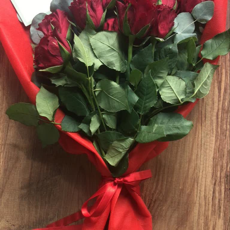 Solmuş Ve Kötü Durumda Teslim Edilen Çiçekler Nedeniyle Mağduriyet