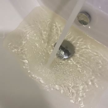 Narlı Bahçe Evleri'nde Çamurlu Ve Kokulu Su Sorunu, Yönetimin İlgisizliği