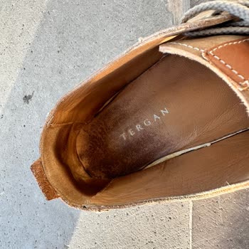 Yüksek Fiyatlı Ayakkabıda Bitmeyen Kalite Sorunları