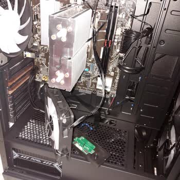 Arızalı Bilgisayar Teslimatı Ve Müşteri Hizmetlerine Ulaşılamıyor