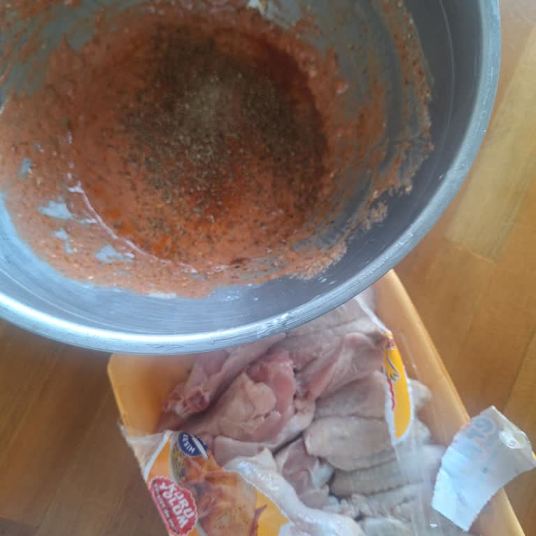 Migros'tan Son Kullanma Tarihi Geçmek Üzere Olan Tavuk Gönderildi