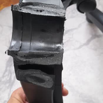 Garantili Sandalyem Kırıldı, Servis Çözüm Sunmuyor!