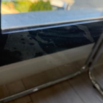 Nowshopfun Siparişimde Cam Masa Ve Koltukta Kalite Sorunları Yaşadım